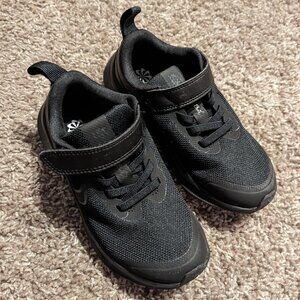 Kids Nike Star Runner 3 sneakers